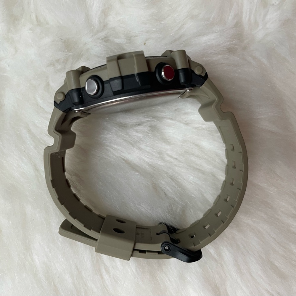 New! Casio Watch Illuminator - Picture 3 of 5
